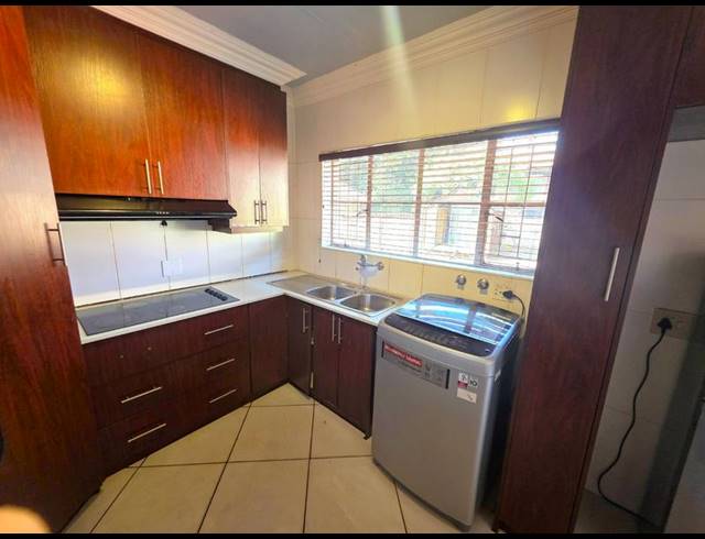 4 BEDROOM HOUSE FOR SALE IN ELDORETTE